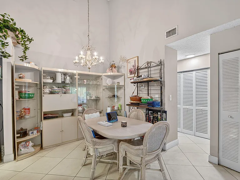 4191 S 57th Ave #G — Photo 18