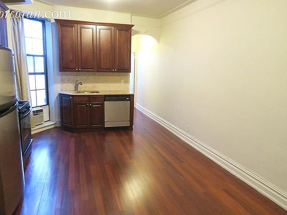 5th image of 155 E 85th St APT 24