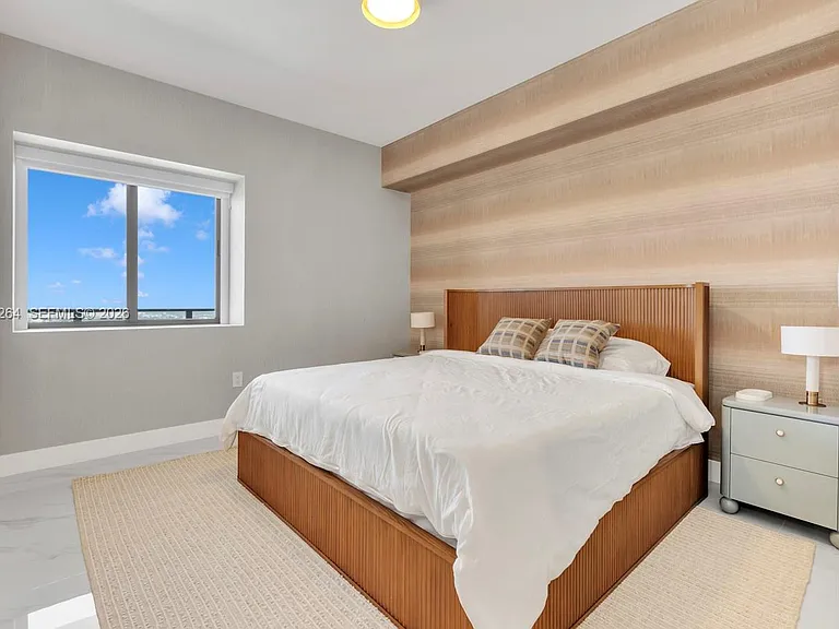 700 NE 24th St #5502 — Photo 21
