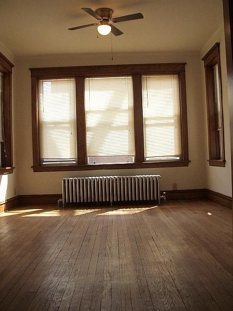 1st image of 2850 W Barry Ave APT 1F