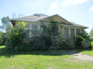 515 W 3rd St, Redfield, SD 57469