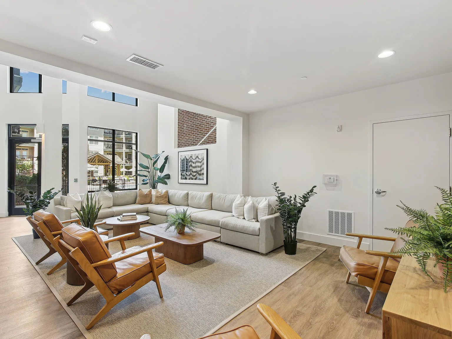 Revival on Main Apartments — Photo 4