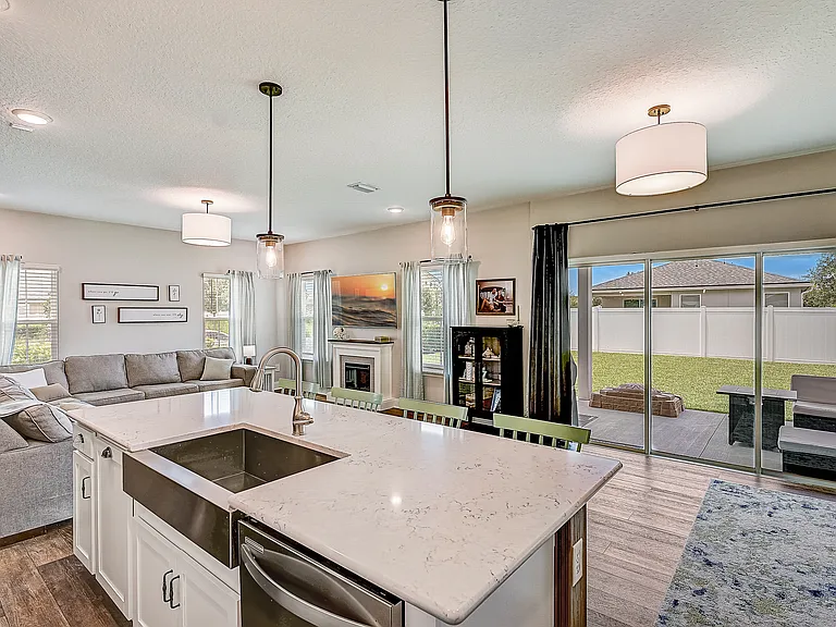155 Chandler Dr — Photo 13