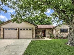 3802 Montego Dr, Baytown, TX 77521