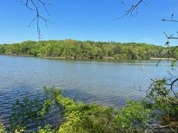 102 Nokomis Ln #1, Heathsville, VA 22473