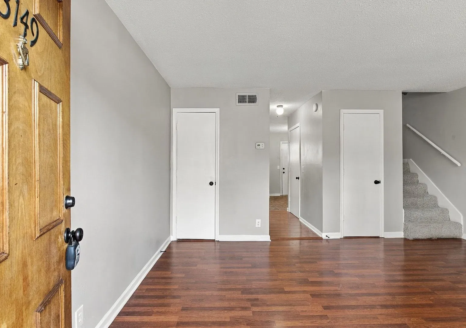 Awesome 2-bedroom, 1.5-bathroom duplex in charming Donelson! — Photo 4