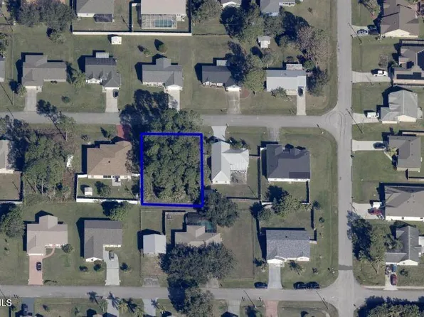 1726 Kamsack St NW, Palm Bay, FL 32907