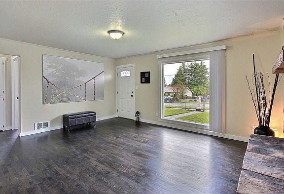 3rd image of 3828 E B St