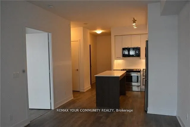 9471 Yonge St #629 — Photo 4