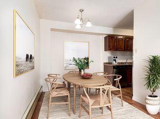 Applewood Village, Calgary, AB T2A 5M5