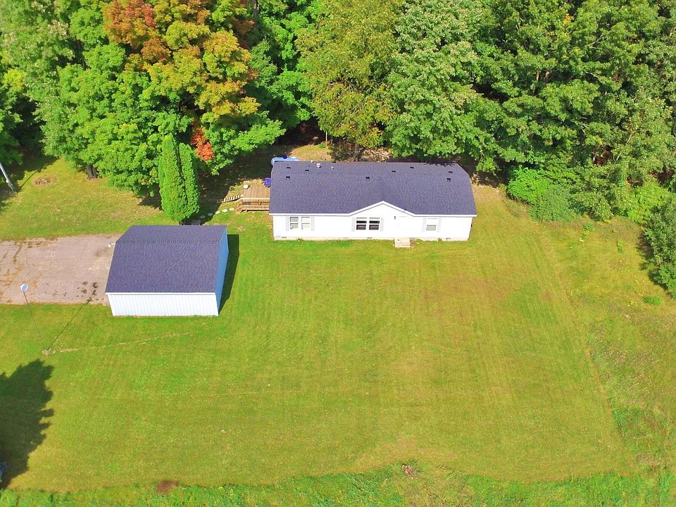 4540 W Howard City Edmore Rd, Six Lakes, MI 48886 Zillow