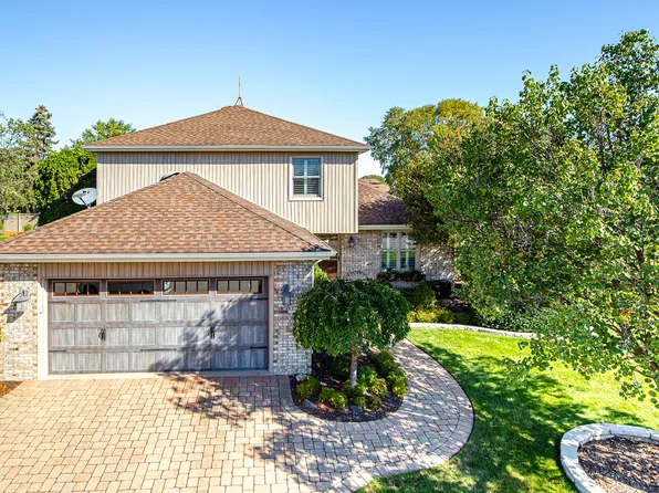 9116 Brookside Ct, Orland Park, IL 60462