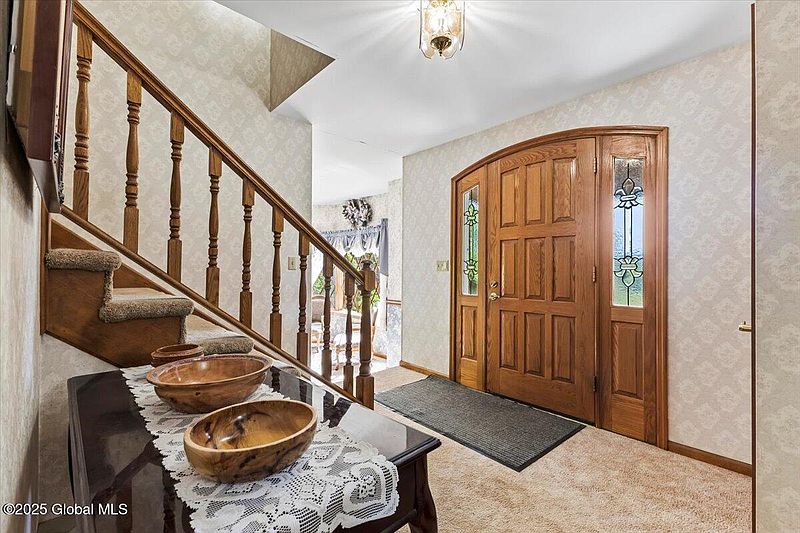 3rd image of 410 Selfridge Road