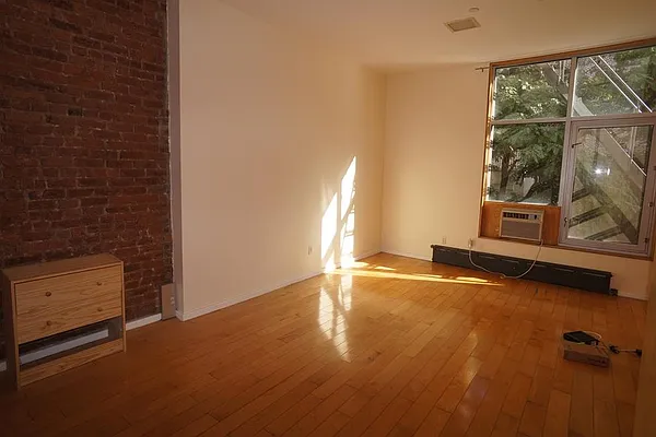 Rented by Corcoran | media 21