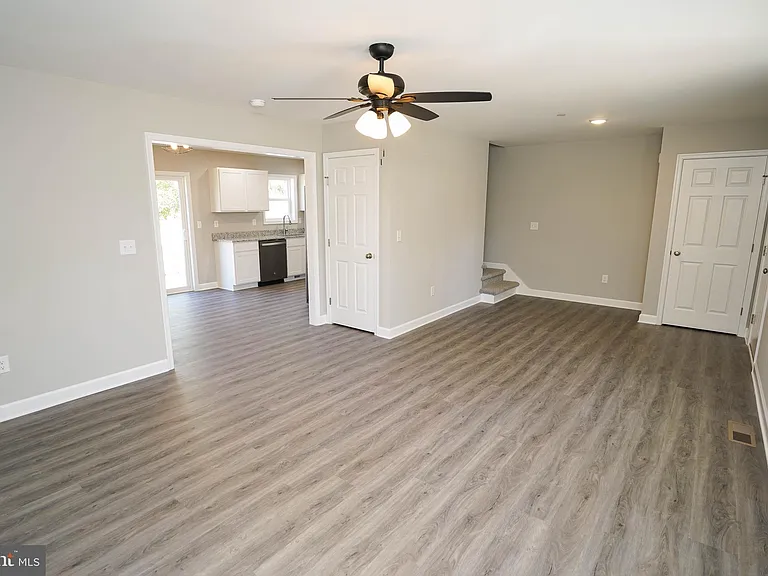 621 Cedar St — Photo 11