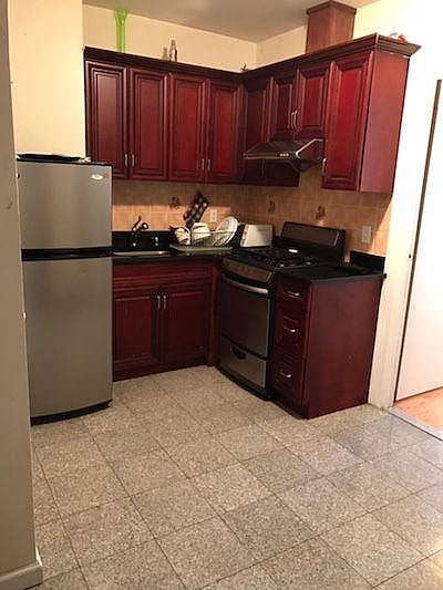 1st image of 2324 31st Ave #1