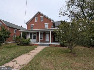 102 E York St, Biglerville, PA 17307