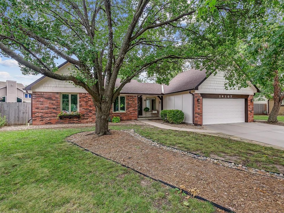 1st image of 14107 E Lakeview Ct
