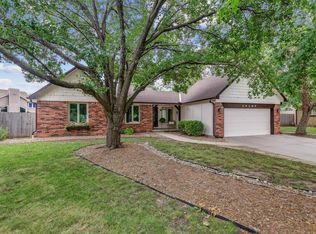 14107 E Lakeview Ct, Wichita, KS 67230