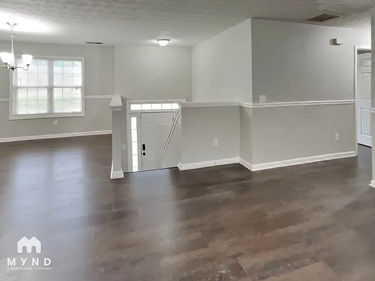 165 Mountain Way — Photo 3