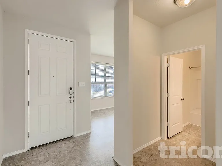 1307 Hidden Valley Dr — Photo 5