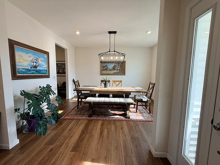 2984 Stonecrop Dr — Photo 4