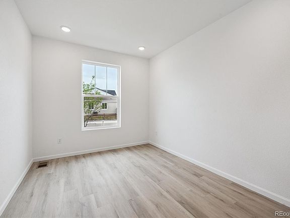 2nd image of 590 Douglas Fir Place