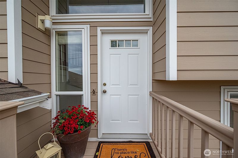 3rd image of 809 NE Perkins Street