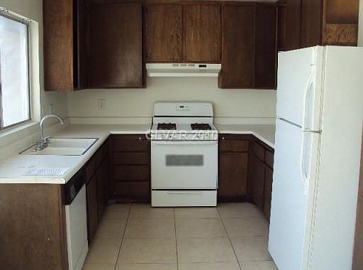 5th image of 4985 Mohave Ave