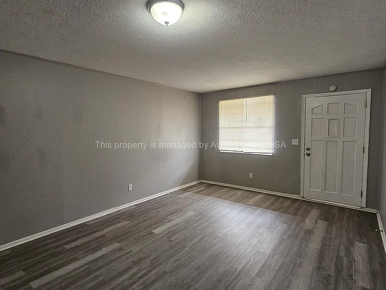 9504 Evesham Rd — Photo 6