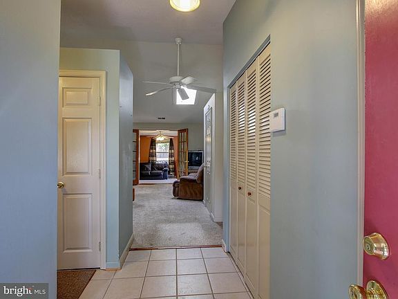 5th image of 1725 Dogwood Dr