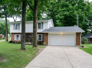 3932 Silver Oak St, Dayton, OH 45424