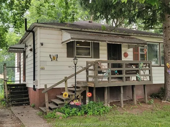 1947 Ferndale Ave, Windsor, ON N8T 2K9