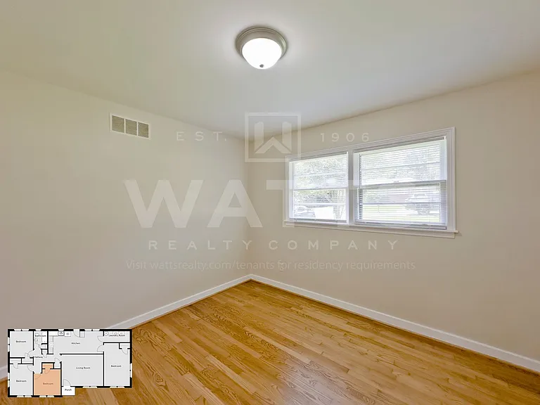 1129 Dogwood Ln — Photo 9