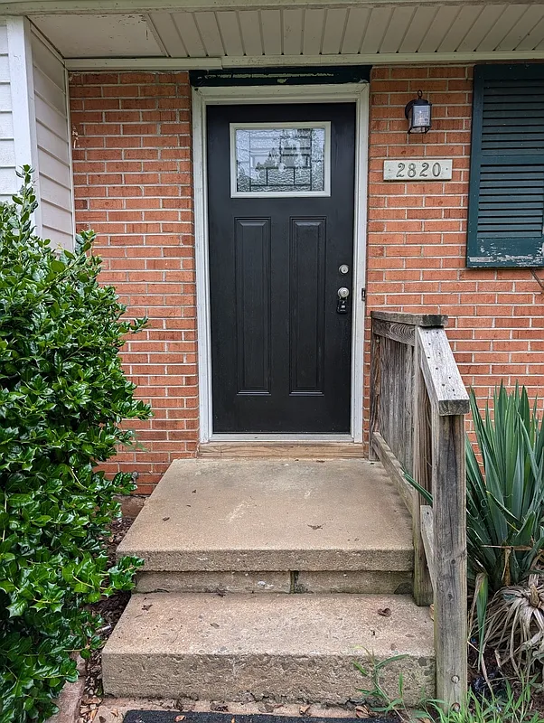 2 bed, 1.0 bath, 715 sqft, $995 — Photo 1