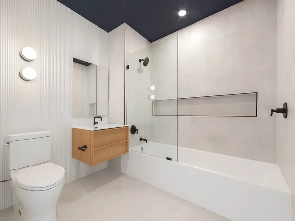 962 Bushwick Avenue image 4 of 9