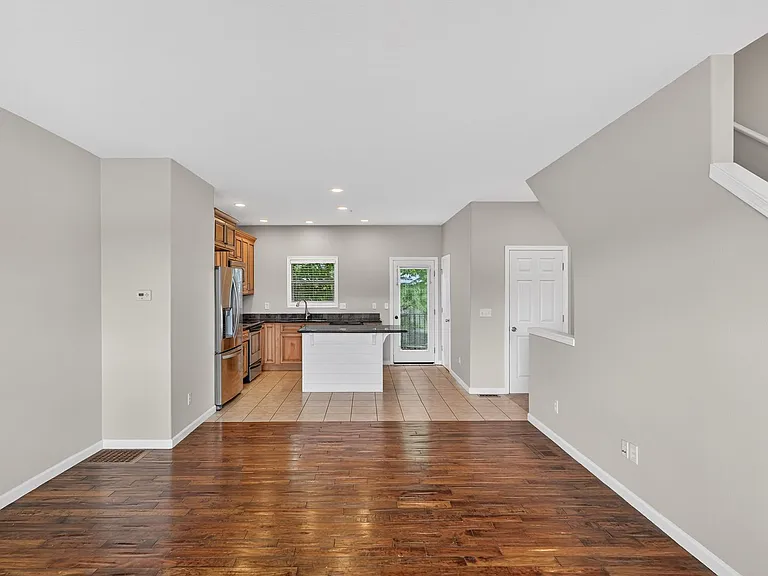 2623 SE 109th Ave — Photo 7