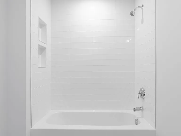 Graduate Pointe — Photo 35