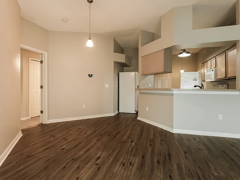 6415 Buckhead Ct — Photo 5