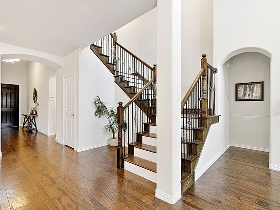 3rd image of 4008 Brook Wood Dr