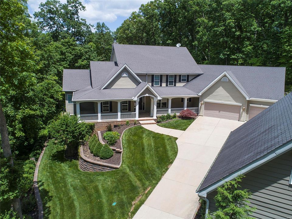 2nd image of 2320 Brookhollow Ln