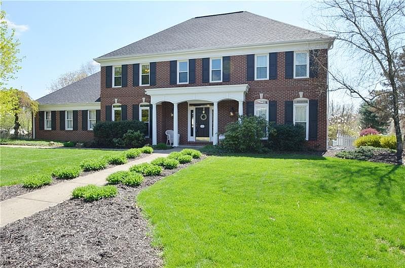 1st image of 165 Pinehurst Dr