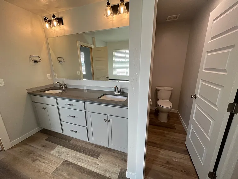 1209 W Davenport St — Photo 21