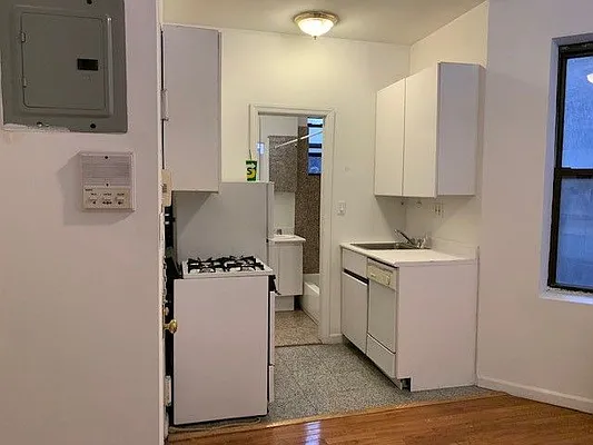 Rented by Sky Management | media 16