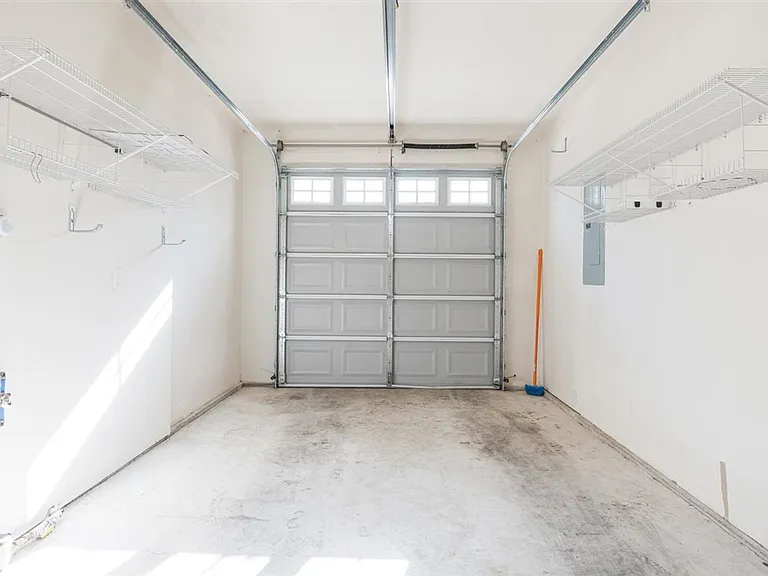 14414 E Burnside St — Photo 19