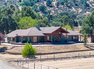 27501 Cumberland Rd, Tehachapi, CA 93561
