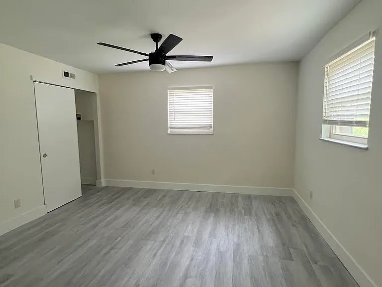 444 Stanley Ave #1 — Photo 10