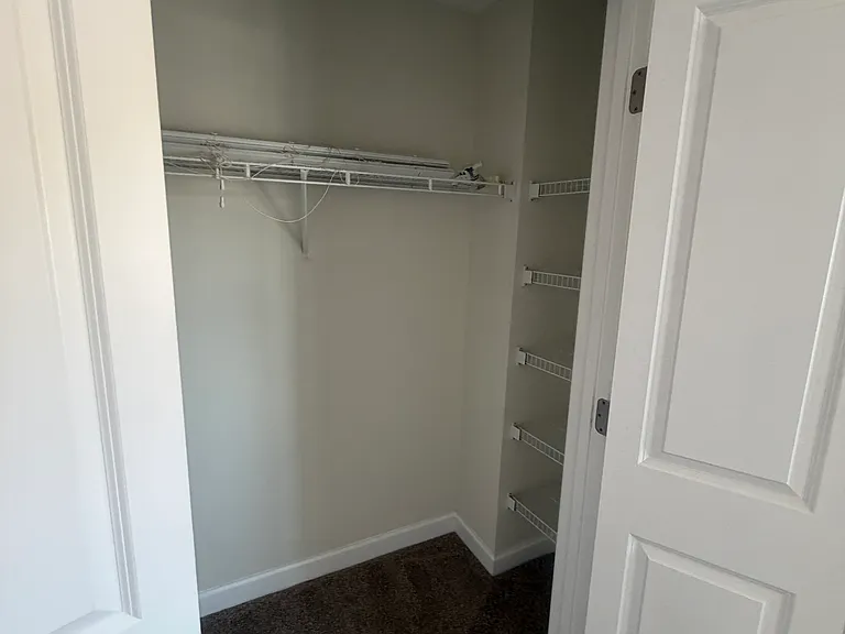 1215 Green Oaks Ln #H — Photo 22
