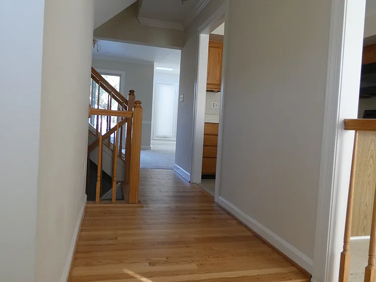 Southfield Dr — Photo 2