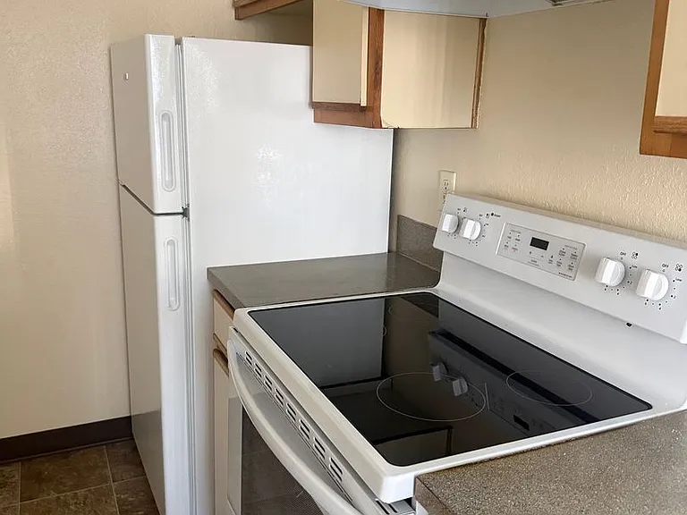 Greenwood Park Apartments — Photo 21